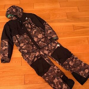 Boys North Face Camo Ski Jacket and Pants